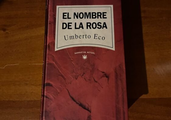 Portada libro El Nombre de la Rosa de Umberto Eco