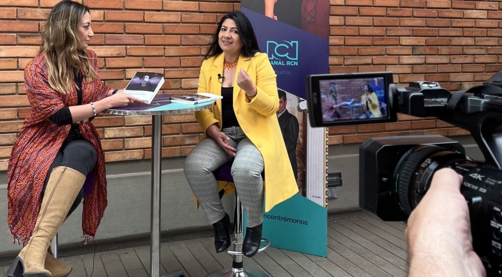 Entrevista con Nancy Velandia de TVO Leyendo noticias RCN fin de semana. Foto Ingrid León