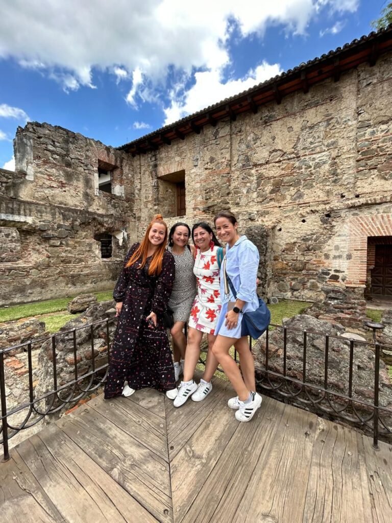 Antigua Guatemala con Ana María, Nury, Diana y Viviana.