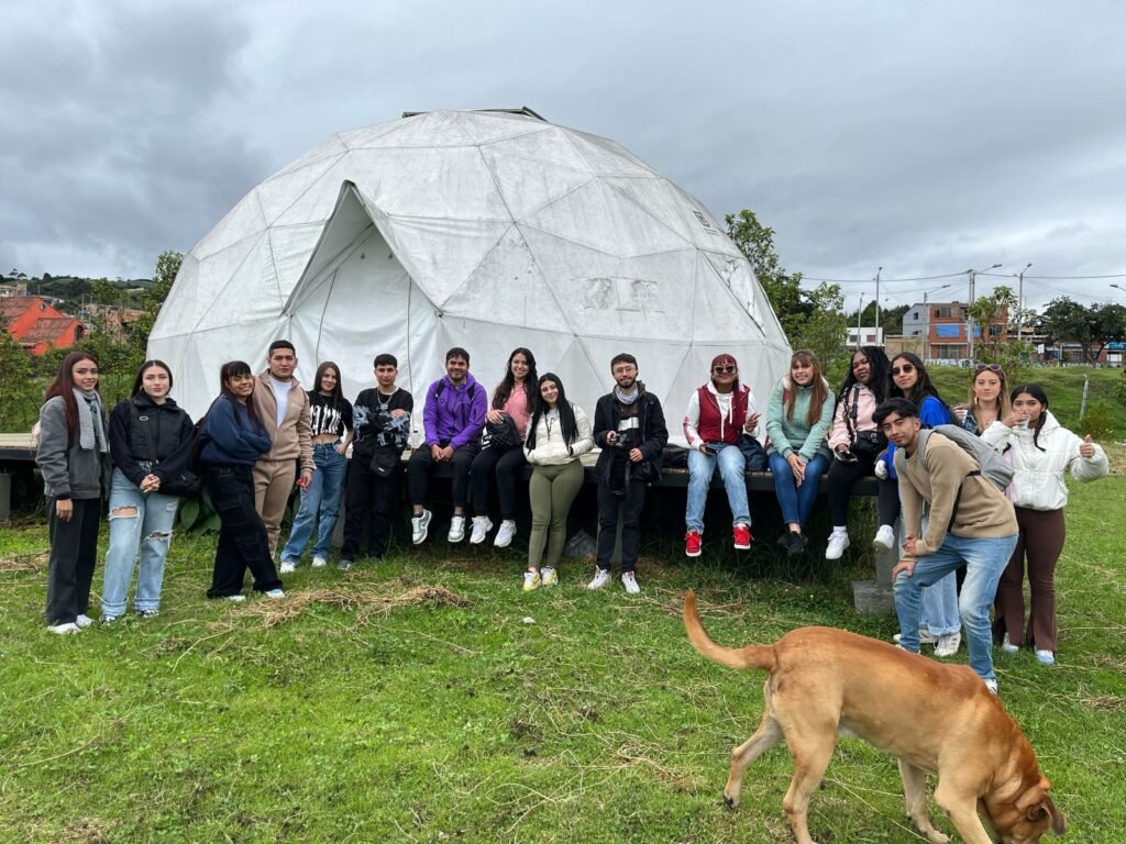 Estudiantes en el Parque Arqueológico de Usme
