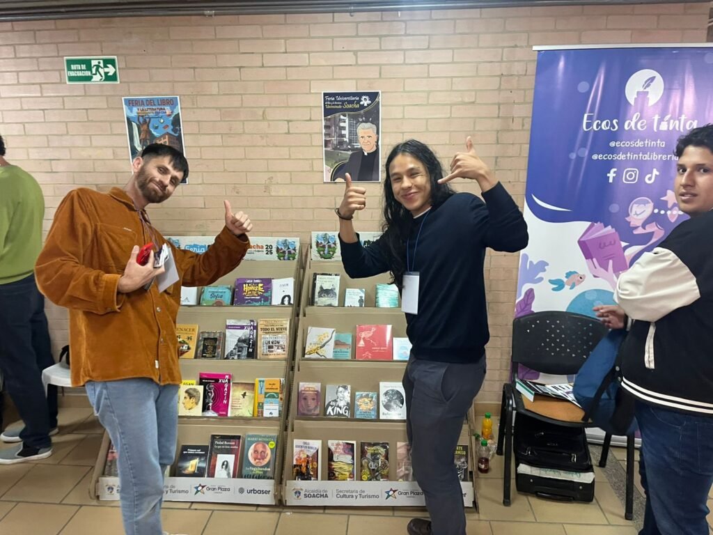 Diego Reyes, promotor de la librería y editorial Ecos de Tinta