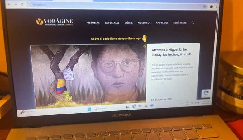 Medio que consulto para informarme. En el computador aparece la página de Vorágine