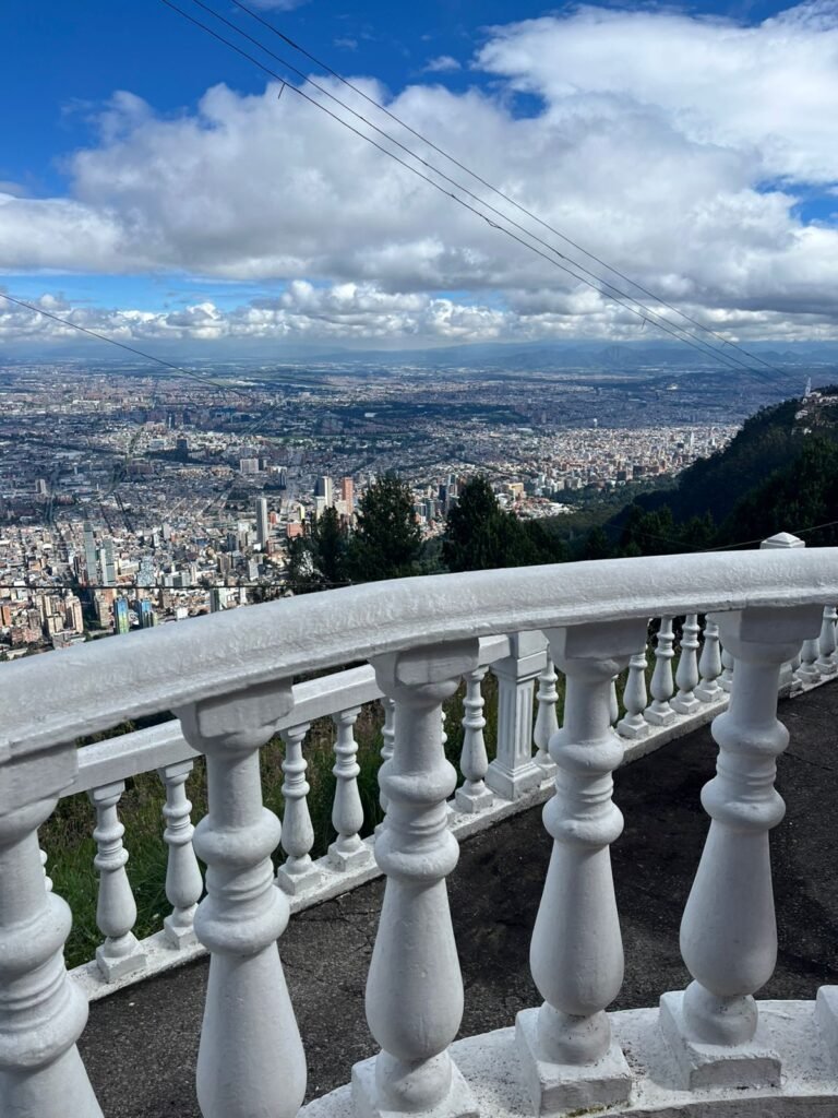 Vista en la Estatua de la Virgen Inmaculada en el Cerro de Guadalupe. Agosto 2025