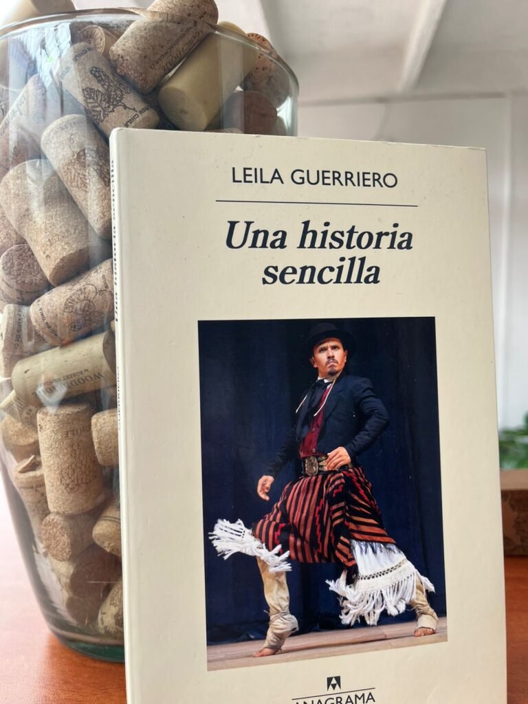 Carátula del libro Una historia sencilla de Leila Guerriero