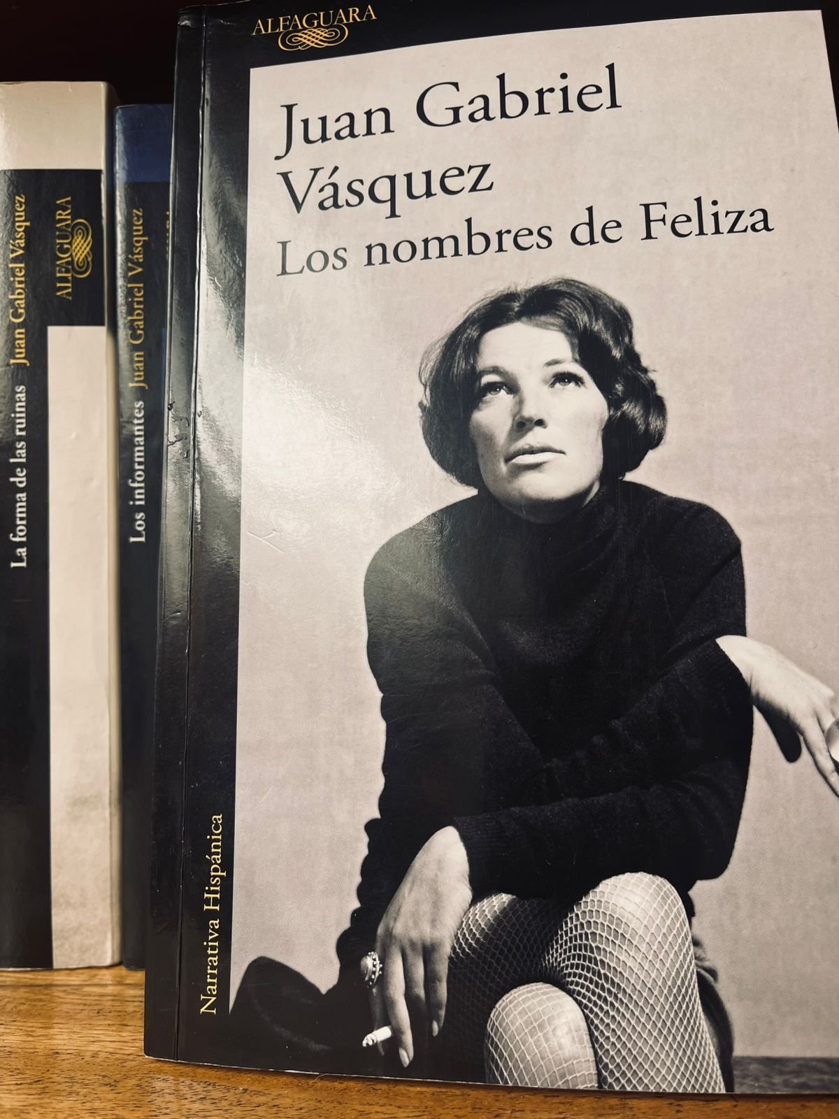 Carátula del libro Los nombres de Feliza de Juan Gabriel Vásquez