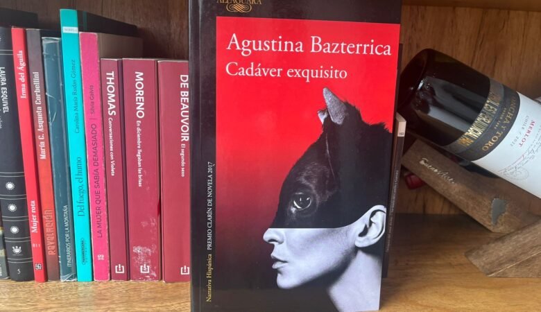 Carátula de la novela Cadáver Exquisito