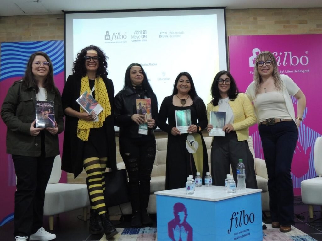 Conversatorio en el salón María Mercedes Carranza en Corferias Filbo 2026 con escritoras de Calixta Editores