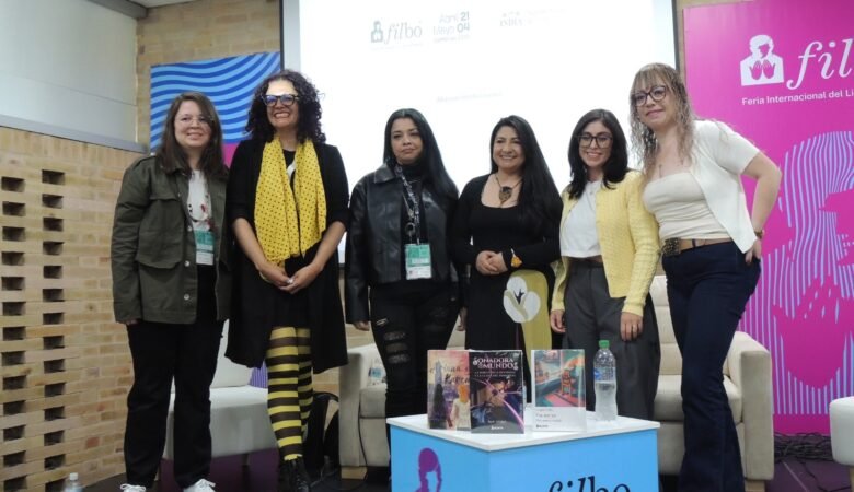 Escritoras en la FilBo 2026 M.P. Toro, Ángela Falla, Malena de Wind, Diana Socha, Ana María Ordóñez y Mafe Medrano Foto de Daniel