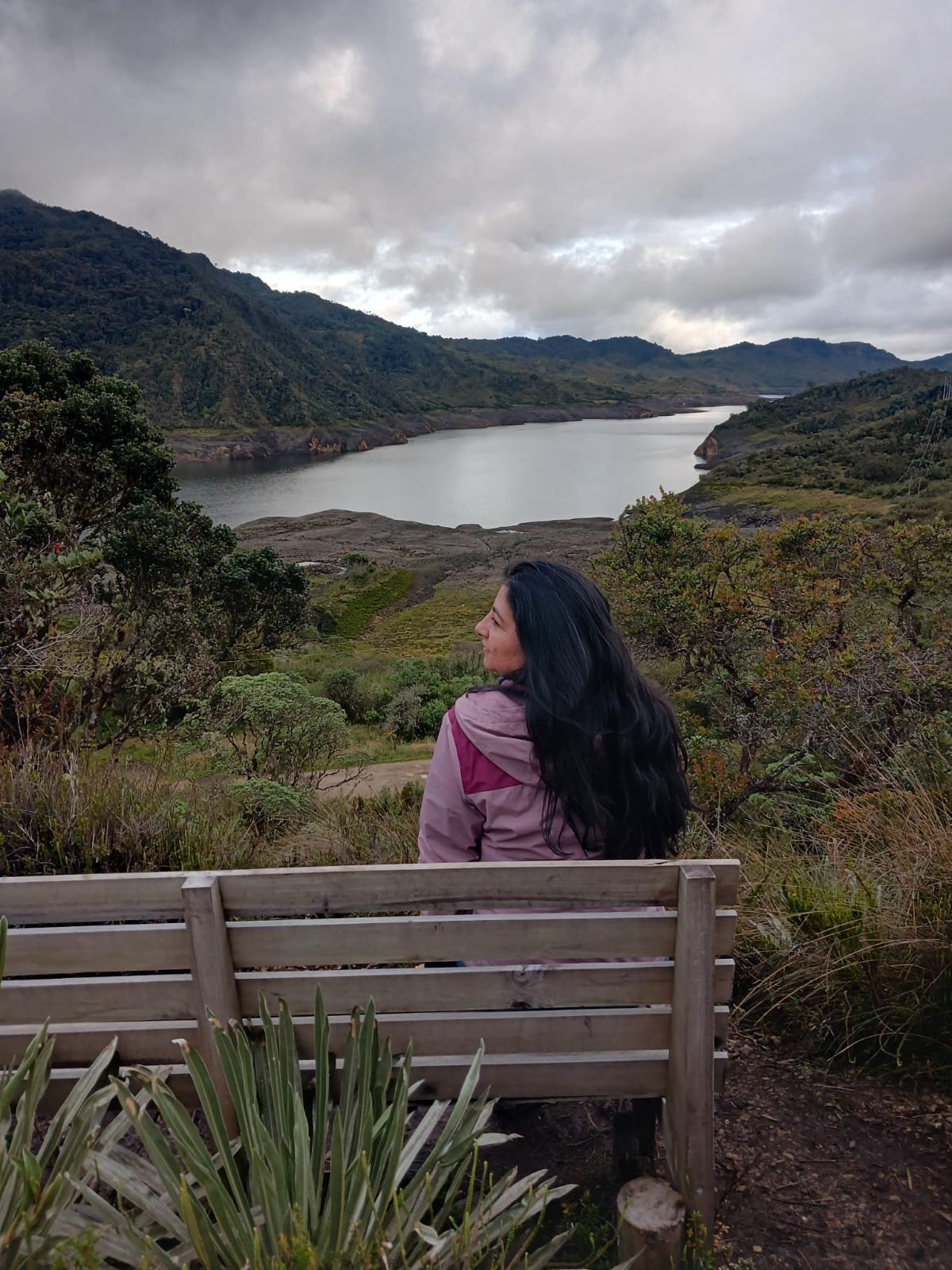 Diana frente a la laguna de Chingaza