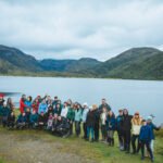 Grupo que participó en la caminata al Parque Natural Chingaza, frente a la laguna de Chingaza, la foto la tomó Andrés, guía.